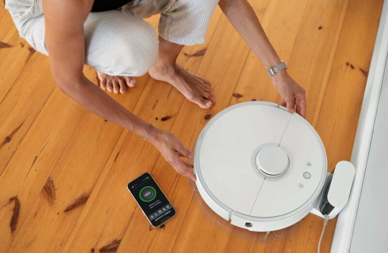 How to Tell if Roomba Is Charging
